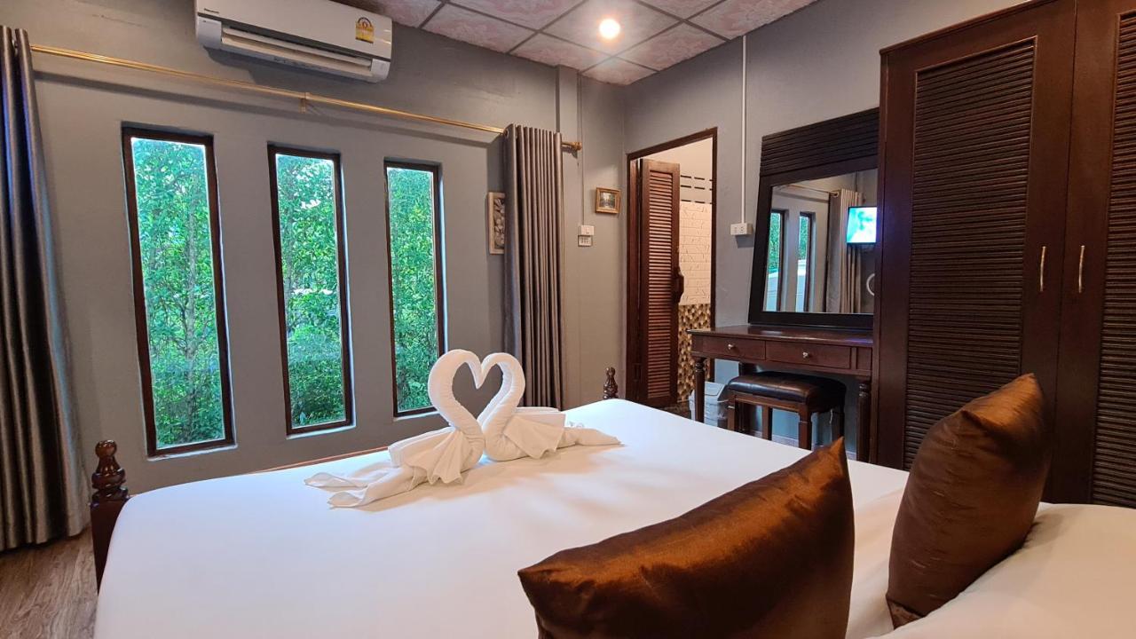 Amantra Homestay & Village Surat Thani Exterior photo
