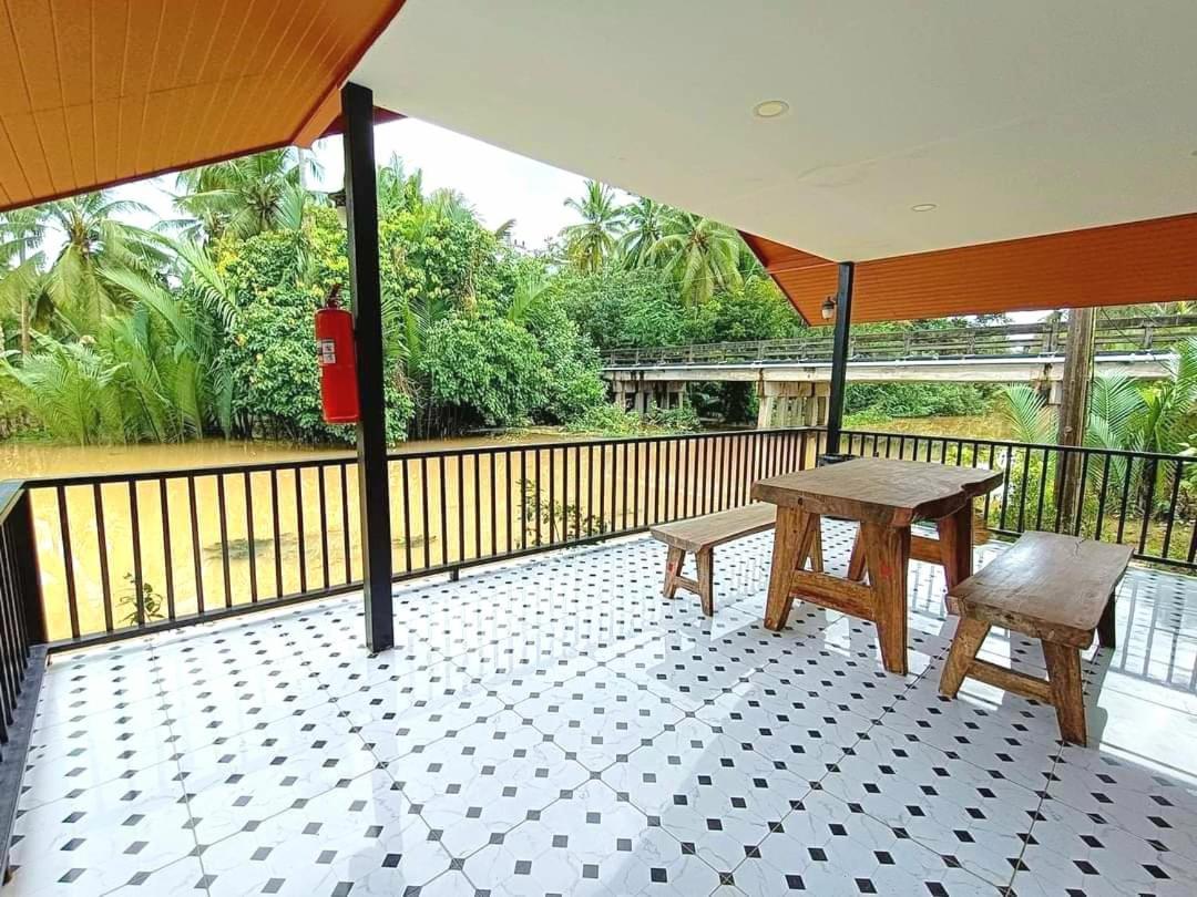 Amantra Homestay & Village Surat Thani Exterior photo