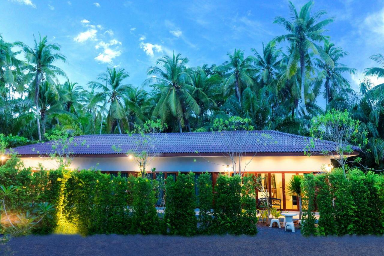 Amantra Homestay & Village Surat Thani Exterior photo